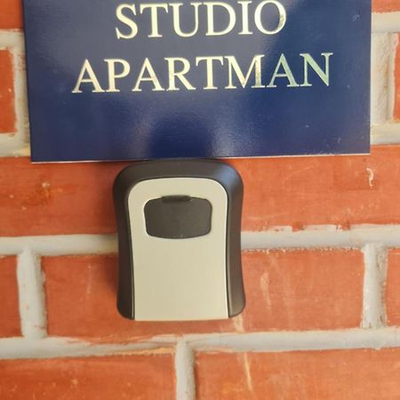 Studio Apartman Karler Karlovac Exterior foto